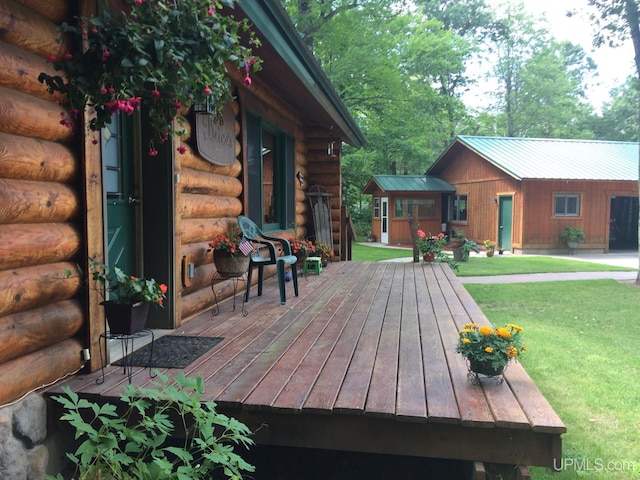 2051 Town Rd M Rd, Florence T-Wi, WI 54121 - deck featuring a lawn and an outbuilding