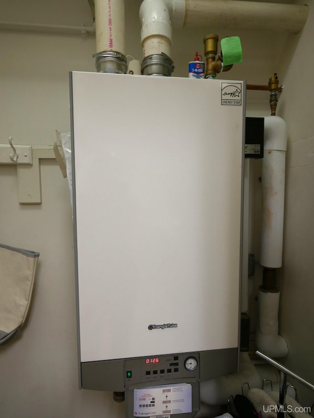 52765 Bootjack Rd, Lake Linden, MI 49945 - utility room with water heater