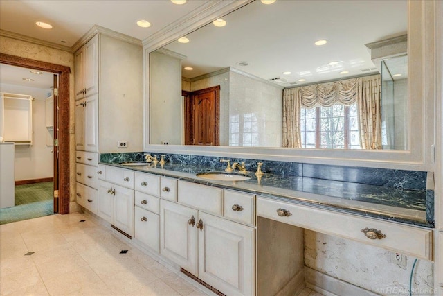 49016 Pointe Lakeview Dr, Chesterfield, MI 48047 - full bath featuring double vanity, ornamental molding, and recessed lighting