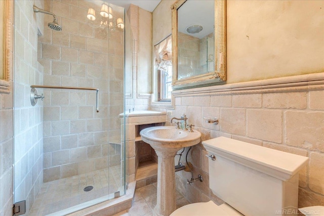 49016 Pointe Lakeview Dr, Chesterfield, MI 48047 - bathroom with a stall shower and toilet