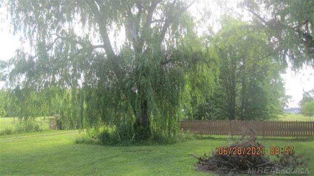 6669 Lakeshore Rd, Lexington, MI 48450 - view of yard