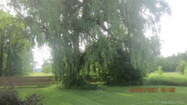 6669 Lakeshore Rd, Lexington, MI 48450 - view of yard