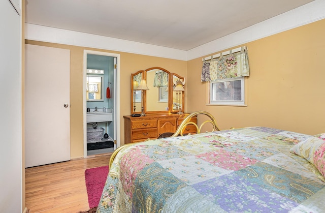 5149 Reinhardt Ln, Bay City, MI 48706 - bedroom featuring wood finished floors