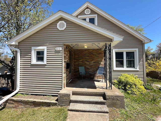 812 Spruce St, Marquette, MI 49855 - view of front facade with covered porch