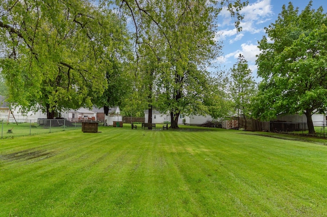 205 E Murphy St, Bay City, MI 48706 - view of yard