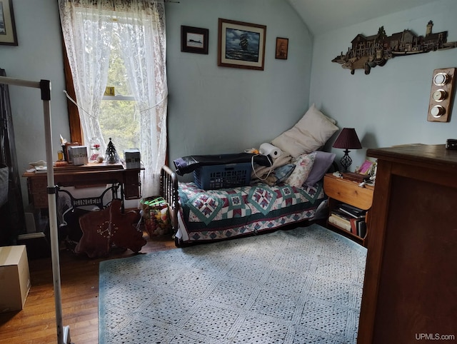 4203 E Maple Ridge 37th Rd, Rock, MI 49880 - bedroom with lofted ceiling
