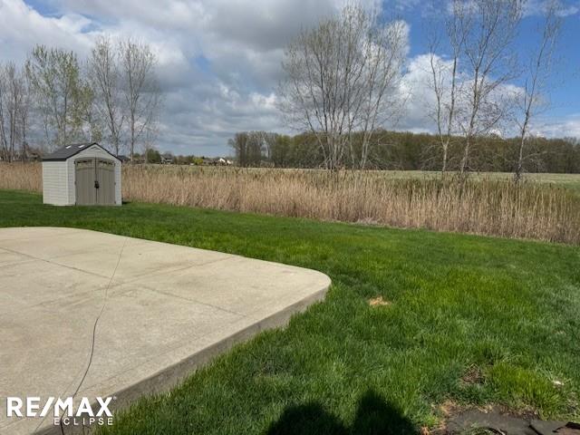 53234 Fox Pointe Dr, New Baltimore, MI 48047 - view of grassy yard