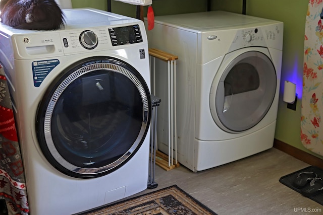 5631 County Road 550th Rd, Marquette, MI 49855 - laundry area with washing machine and clothes dryer