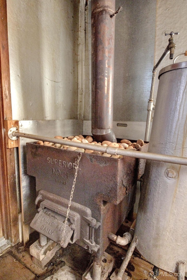 338 E Tamarack St, Ironwood, MI 49938 - view of utility room