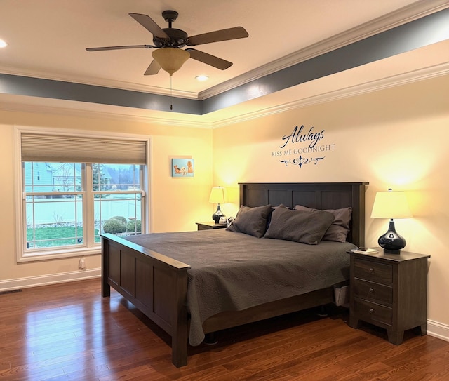 5266 Brook Hollow Ave, Bay City, MI 48706 - bedroom with crown molding, dark wood-type flooring, baseboards, ceiling fan, and recessed lighting
