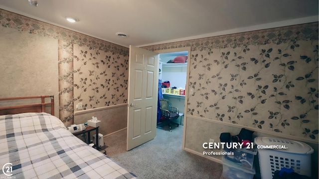 2884 Fort St, Lincoln Park, MI 48146 - carpeted bedroom with wallpapered walls