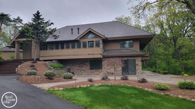 966 Pine Needle Trl, Oakland Twp, MI 48306 - view of front of property with stone siding