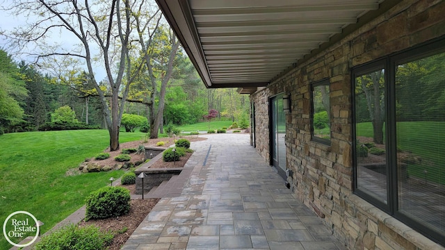 966 Pine Needle Trl, Oakland Twp, MI 48306 - view of patio