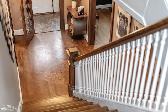 1435 Kensington Ave, Grosse Pointe Park, MI 48230 - stairway featuring baseboards