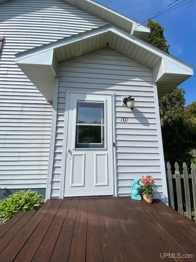 101-103 Juliet St, Marquette, MI 49855 - view of doorway to property