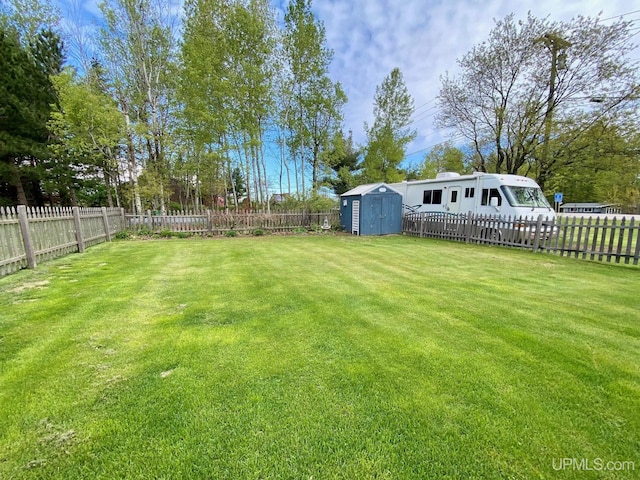 101-103 Juliet St, Marquette, MI 49855 - view of yard