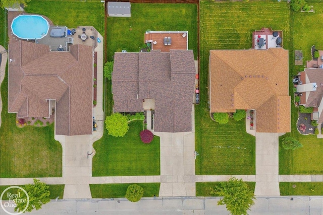 49204 Stratford Dr, Chesterfield Twp, MI 48047 - aerial view