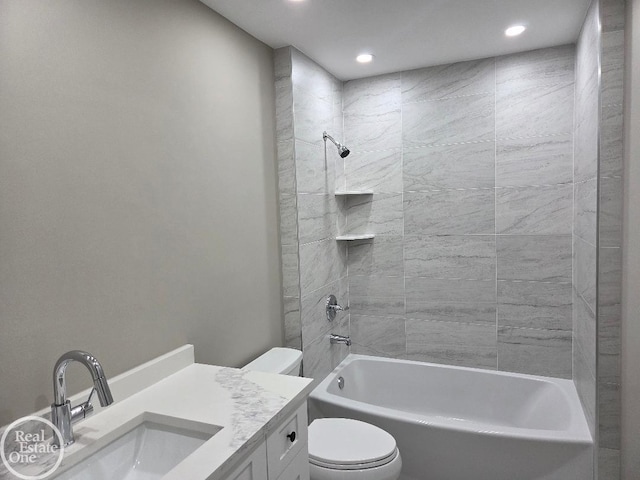 53340 Washington St, New Baltimore, MI 48047 - full bath featuring toilet, vanity, tub / shower combination, and recessed lighting