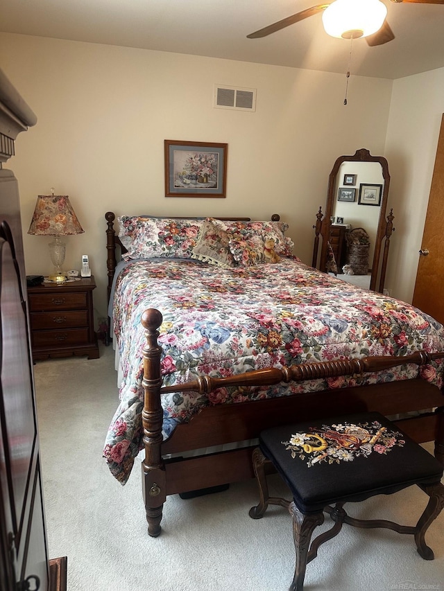 5408 Holy Cross Ct, Warren, MI 48091 - carpeted bedroom featuring a ceiling fan