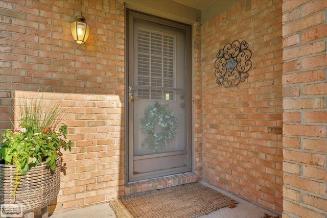 4916 Royal Cove Dr, Shelby Twp, MI 48316 - property entrance with brick siding