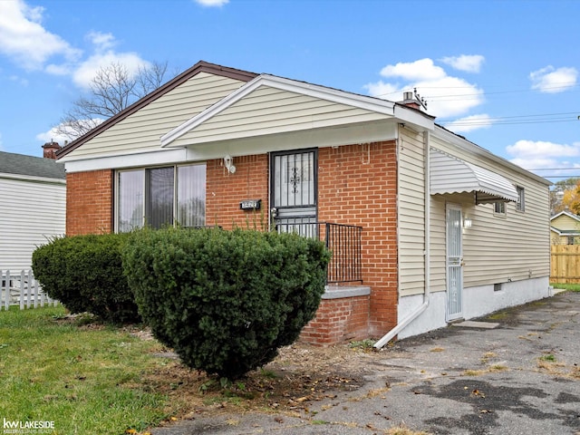 3422 S Annabelle St, Detroit, MI 48217 - bungalow-style house with brick siding
