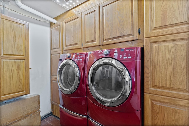 48816 Point Lakeview Dr, Chesterfield Twp, MI 48047 - washroom with washing machine and dryer and cabinet space