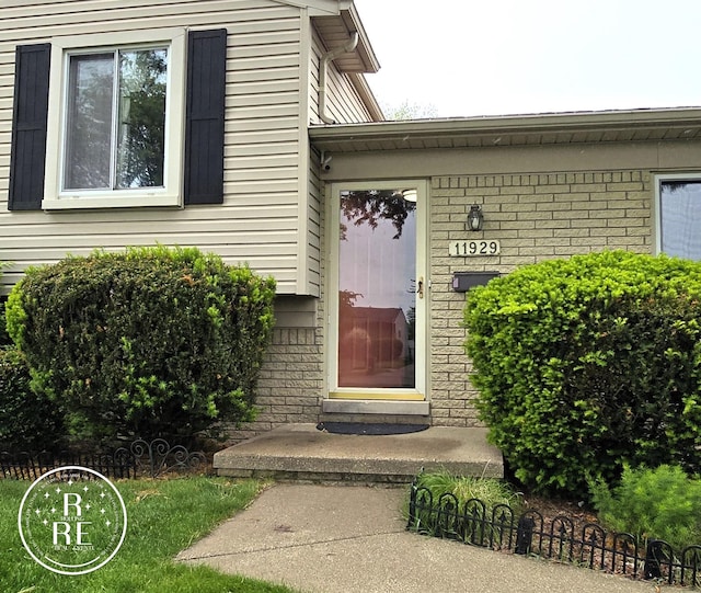 11929 Canterbury St, Sterling Heights, MI 48312