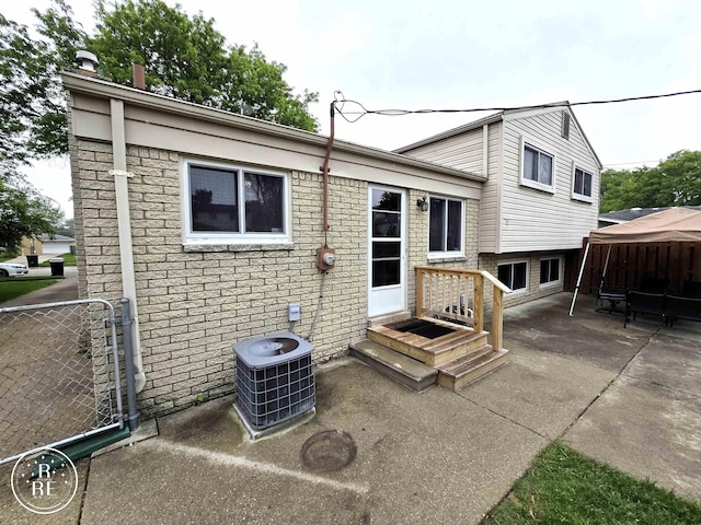 11929 Canterbury St, Sterling Heights, MI 48312