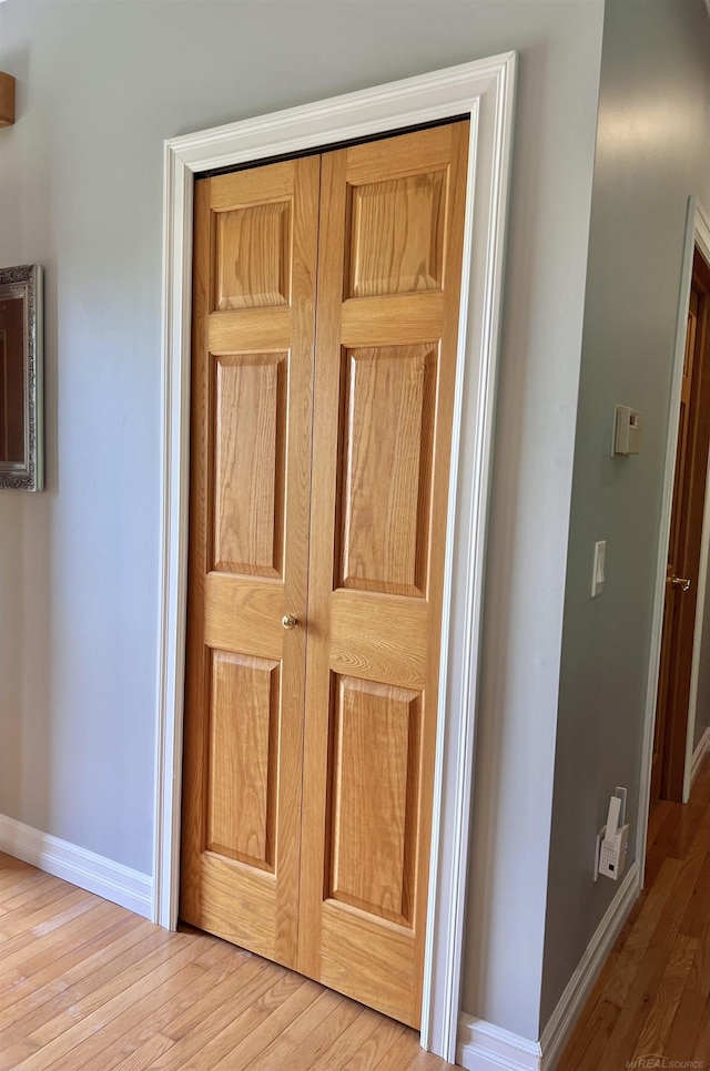 815 Cove Rd, Wales, MI 48027 - detailed view of baseboards and wood finished floors