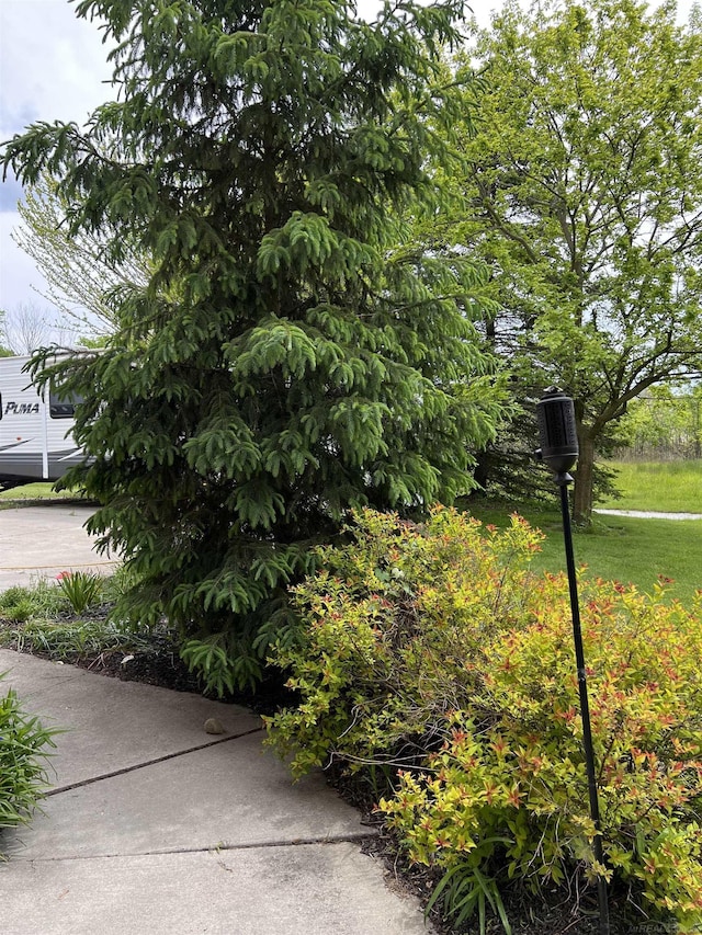 815 Cove Rd, Wales, MI 48027 - exterior space