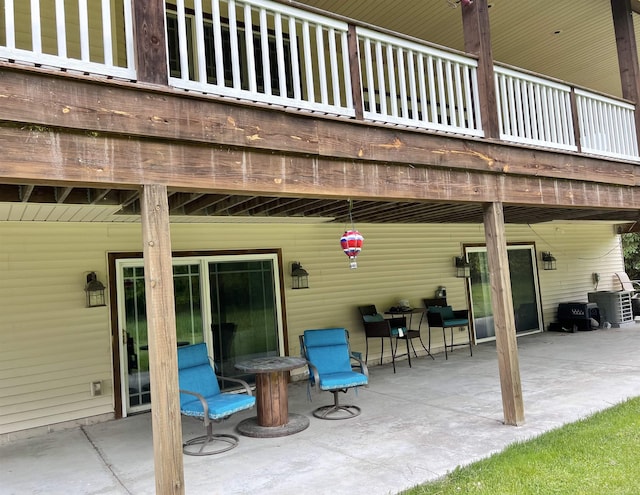 815 Cove Rd, Wales, MI 48027 - view of patio / terrace featuring central AC unit