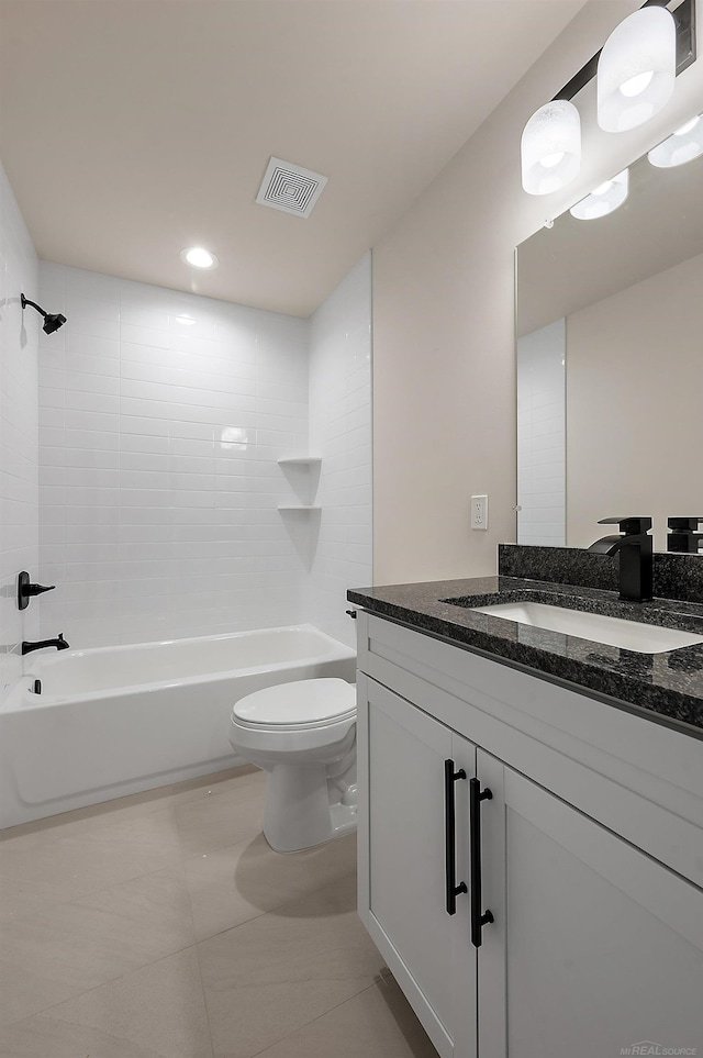 54695 Camden Ct, Utica, MI 48316