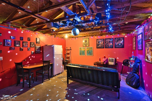 622 Kendon Dr, Lansing, MI 48910 - game room featuring carpet