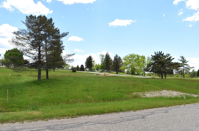 1627 Shaftsbury Ct, Gladwin, MI 48624