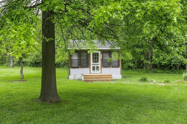 37207 27 Mile Rd, Roads, Lenox, MI 48048 - view of outdoor structure with a sunroom and entry steps