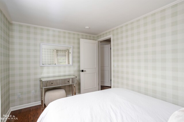 766 Lakeland St, Grosse Pointe, MI 48230 - bedroom featuring dark wood finished floors, crown molding, baseboards, and wallpapered walls