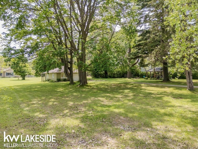 7184 Baker Rd, Worth Twp, MI 48450 - view of grassy yard