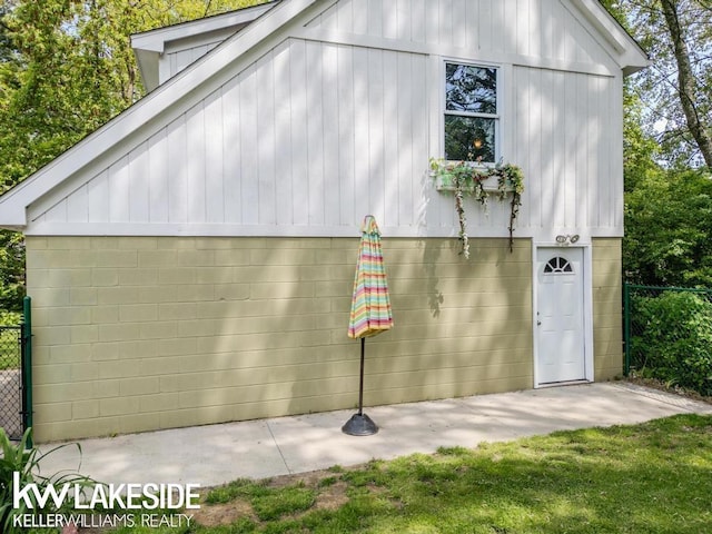 7184 Baker Rd, Worth Twp, MI 48450 - view of garage