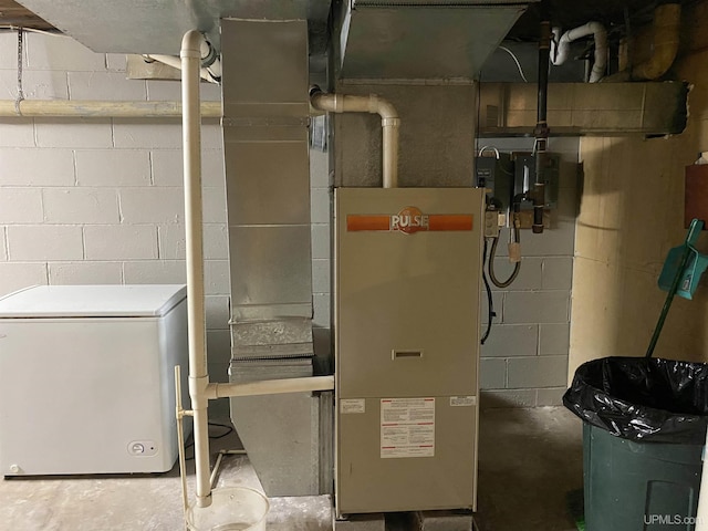47275 Green Acres Rd, Houghton, MI 49931 - utilities with washer / dryer