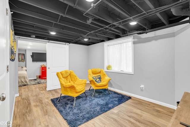 3365 Hickory Ln, Port Huron, MI 48060 - living area featuring wood finished floors and baseboards