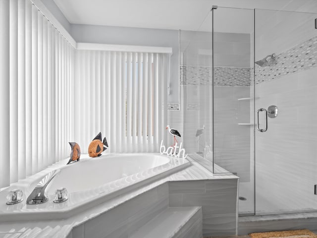 15158 Towering Oaks Dr, Shelby Twp, MI 48315 - full bath featuring a garden tub and a stall shower