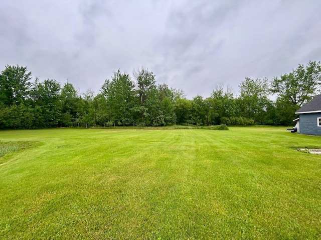 6586 N Coleman Rd, Coleman, MI 48618 - view of green lawn