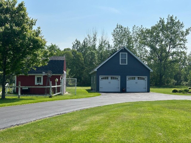 6586 N Coleman Rd, Coleman, MI 48618 - view of detached garage