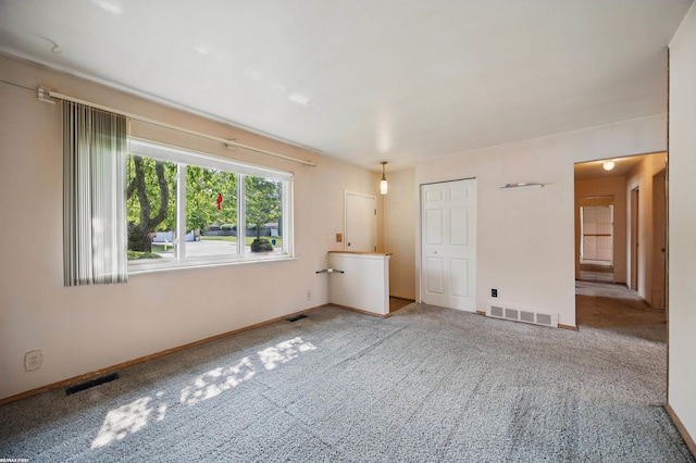 31565 Hayes Rd, Warren, MI 48088 - unfurnished room featuring carpet flooring and baseboards