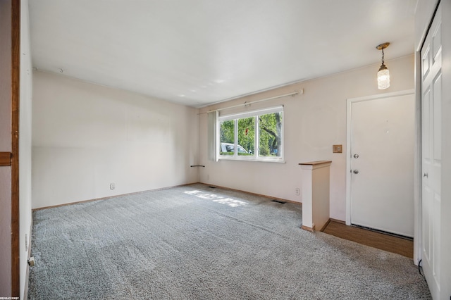 31565 Hayes Rd, Warren, MI 48088 - entryway featuring carpet floors and baseboards