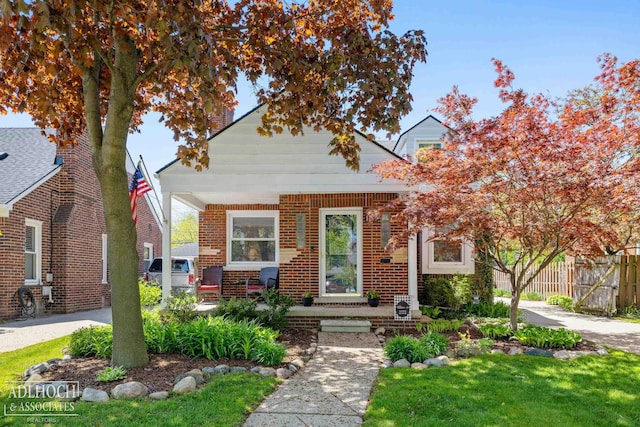 1781 Allard Ave, Grosse Pointe Woods, MI 48236