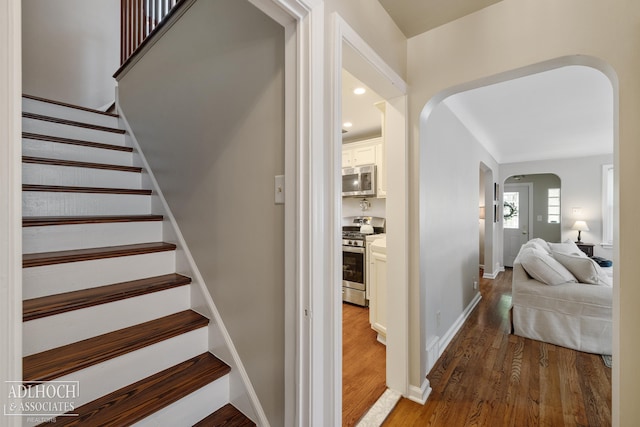 1781 Allard Ave, Grosse Pointe Woods, MI 48236