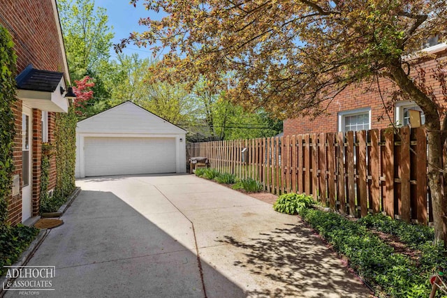 1781 Allard Ave, Grosse Pointe Woods, MI 48236