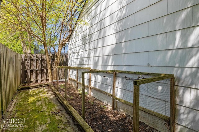 1781 Allard Ave, Grosse Pointe Woods, MI 48236