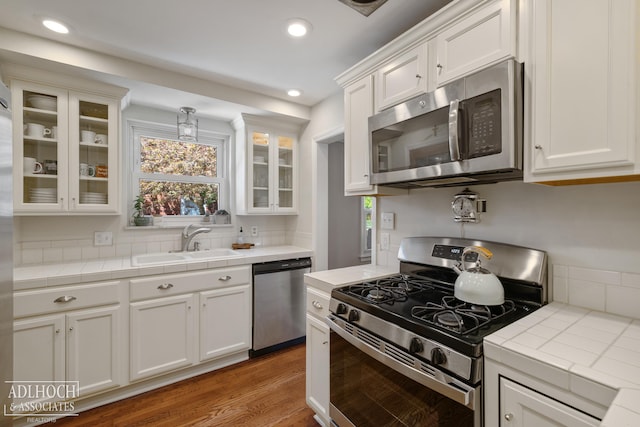 1781 Allard Ave, Grosse Pointe Woods, MI 48236